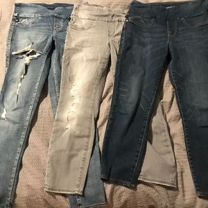 Rock & Republic Fever Pull On slimming jeans